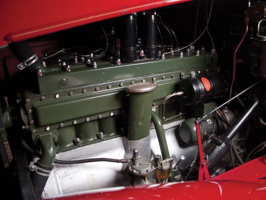  Packard Eight Coupe Roadster 1933 года  (фото 2 из 7)
